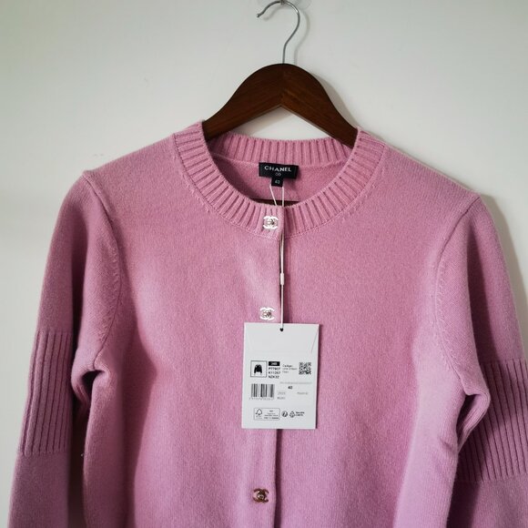 NEW Chanel Pink Cashmere Wool Cardigan - Picture 3 of 14